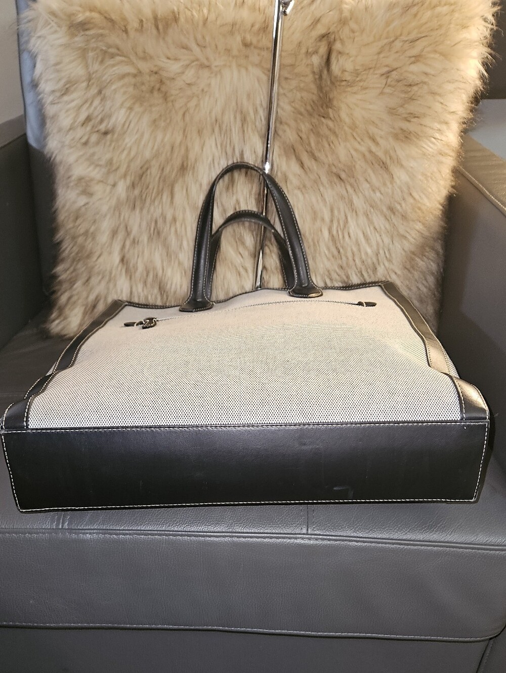 Burberry Canvas Tote with Black Trim - Picture 10 of 11